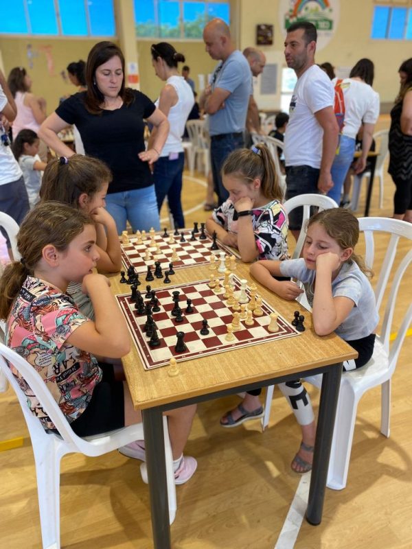 כפרניק WhatsApp-Image-2022-06-12-at-19.39.26-scaled שחמט לכל ילד 