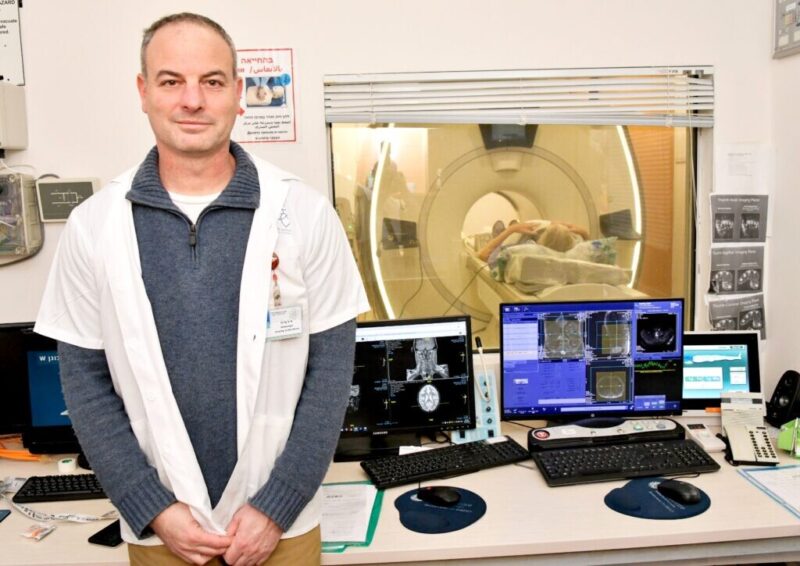 כפרניק WhatsApp-Image-2023-01-30-at-15.22.28-scaled ד"ר דן פז מנהל MRI בנהריה  