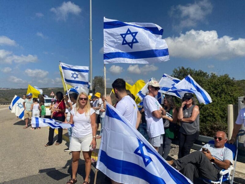 כפרניק WhatsApp-Image-2025-10-24-at-14.47.58-1-scaled אלון אהל חזר הביתה  