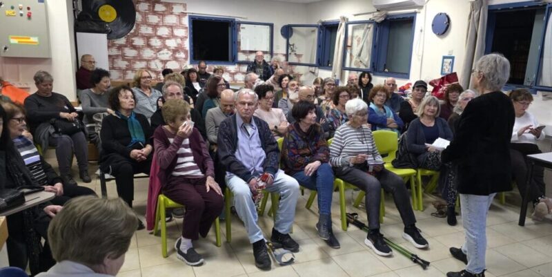 כפרניק WhatsApp-Image-2026-04-18-at-21.18.53-scaled מעשיות בעיירה  