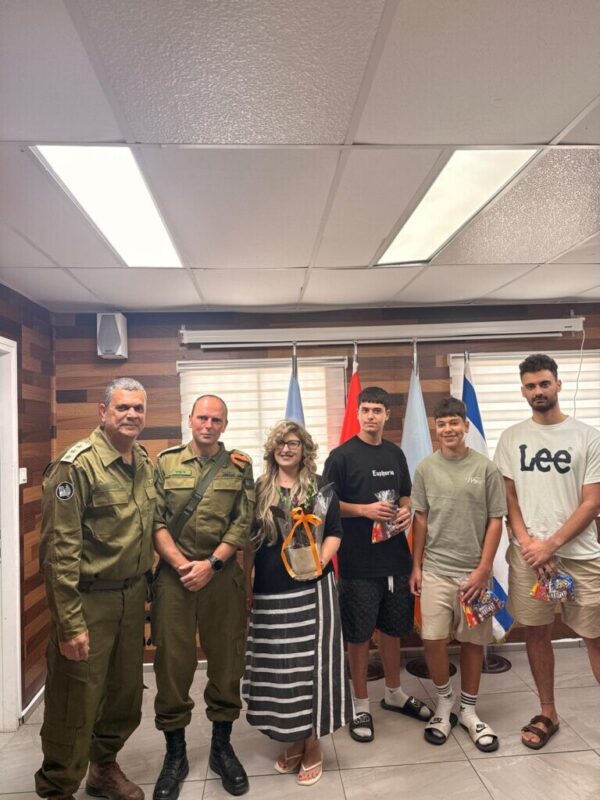כפרניק WhatsApp-Image-2026-06-10-at-13.30.56-scaled דרגת אל"מ ליורם כהן כפרניק WhatsApp-Image-2026-06-10-at-13.30.56-scaled דרגת אל"מ ליורם כהן