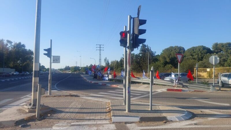 כפרניק WhatsApp-Image-2026-06-20-at-20.30.38-scaled גם בגליל: להעיף את ממשלת הטבח והאסון כפרניק WhatsApp-Image-2026-06-20-at-20.30.38-scaled גם בגליל: להעיף את ממשלת הטבח והאסון