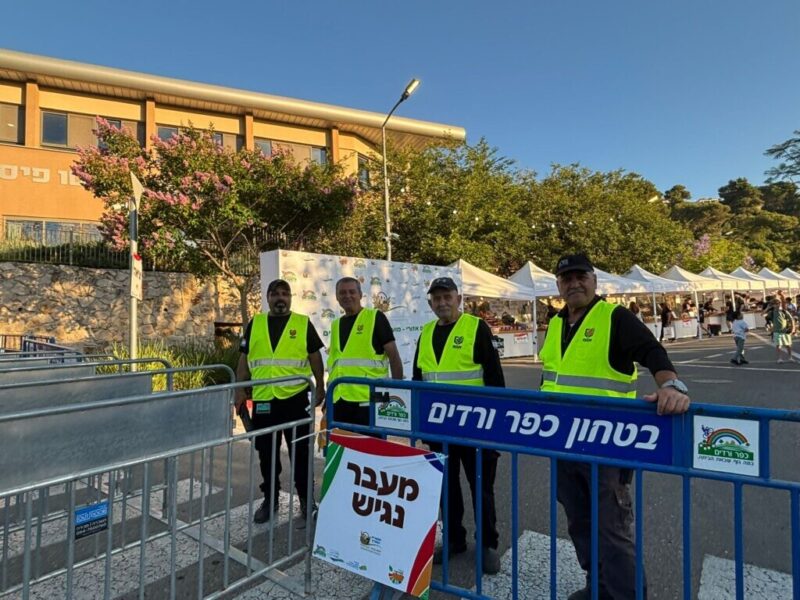כפרניק WhatsApp-Image-2026-06-25-at-21.09.38-scaled שוק איכרים, מוזיקה והצדעה למייסדים  
