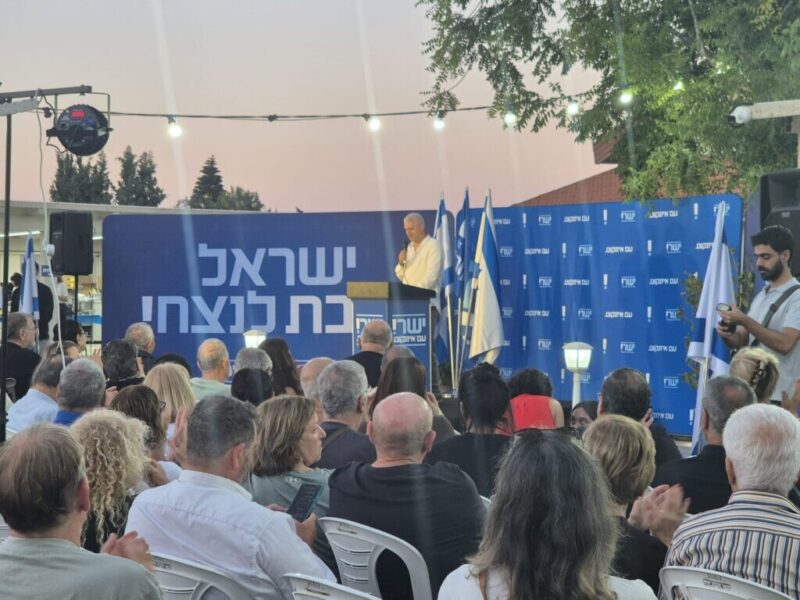 כפרניק WhatsApp-Image-2026-07-13-at-17.21.10-scaled גדי איזנקוט בכנס תומכים ומתעניינים במעונה  