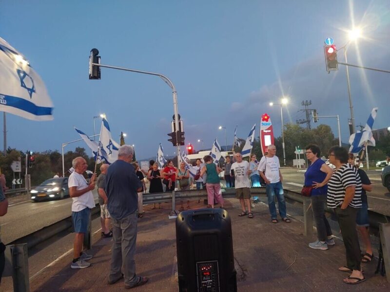 כפרניק WhatsApp-Image-2026-08-08-at-20.26.13-scaled נהריה: אלימות נגד גיבורי המחאה  
