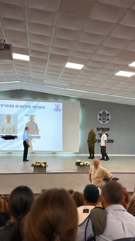 כפרניק WhatsApp-Image-2026-08-14-at-10.11.24-scaled הצטיינות: רנ״ג יניב לרנר ממעלות כפרניק WhatsApp-Image-2026-08-14-at-10.11.24-scaled הצטיינות: רנ״ג יניב לרנר ממעלות