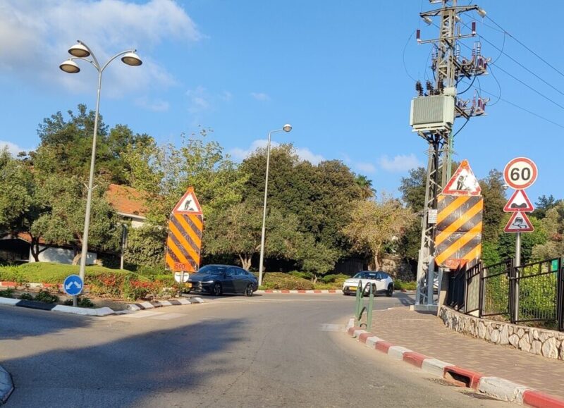 כפרניק IMG_20260923_1735110000-scaled המחסום ברחוב חרמון ייפתח. זמנית  