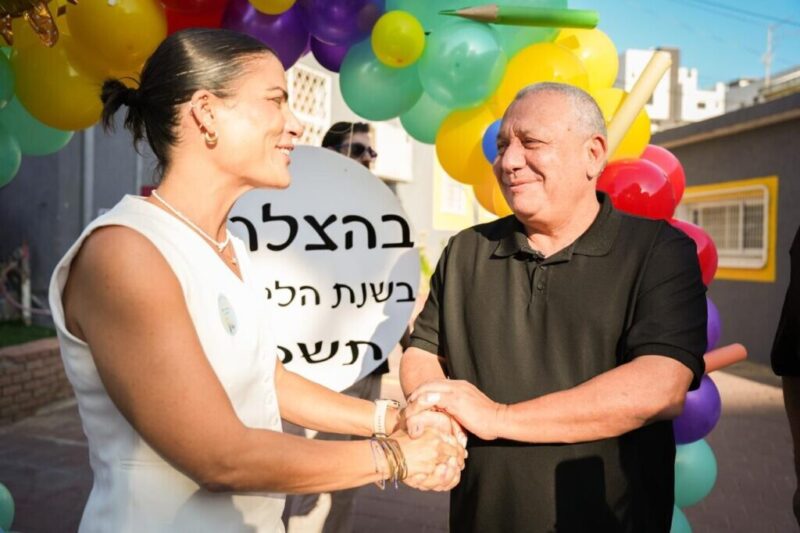 כפרניק WhatsApp-Image-2026-09-01-at-18.54.22-1-scaled יצחק הרצוג וגדי איזנקוט בגליל המערבי כפרניק WhatsApp-Image-2026-09-01-at-18.54.22-1-scaled יצחק הרצוג וגדי איזנקוט בגליל המערבי