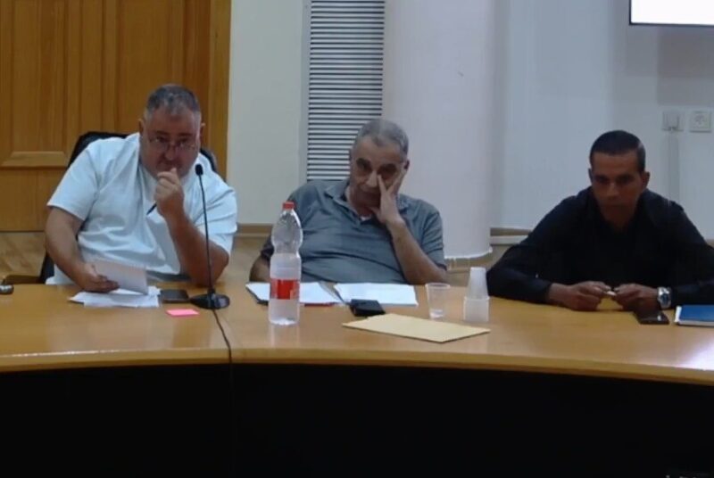 כפרניק WhatsApp-Image-2026-10-24-at-14.05.24-scaled מעלות-תרשיחא: מליאה סוערת כפרניק WhatsApp-Image-2026-10-24-at-14.05.24-scaled מעלות-תרשיחא: מליאה סוערת