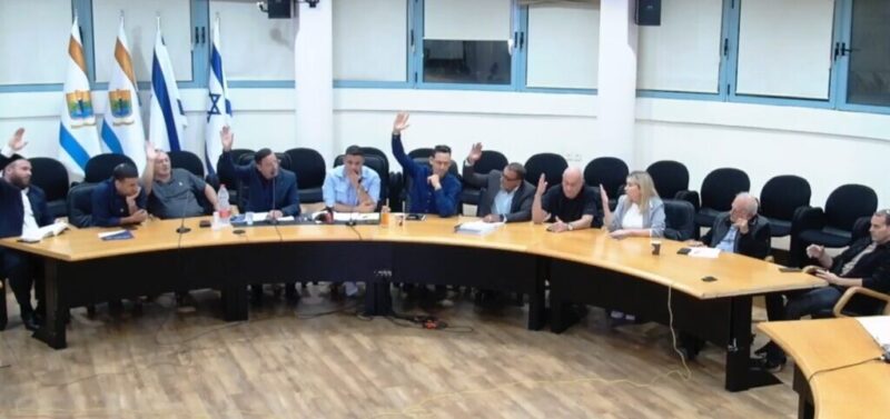 כפרניק WhatsApp-Image-2026-10-24-at-14.09.45-scaled מעלות-תרשיחא: מליאה סוערת כפרניק WhatsApp-Image-2026-10-24-at-14.09.45-scaled מעלות-תרשיחא: מליאה סוערת