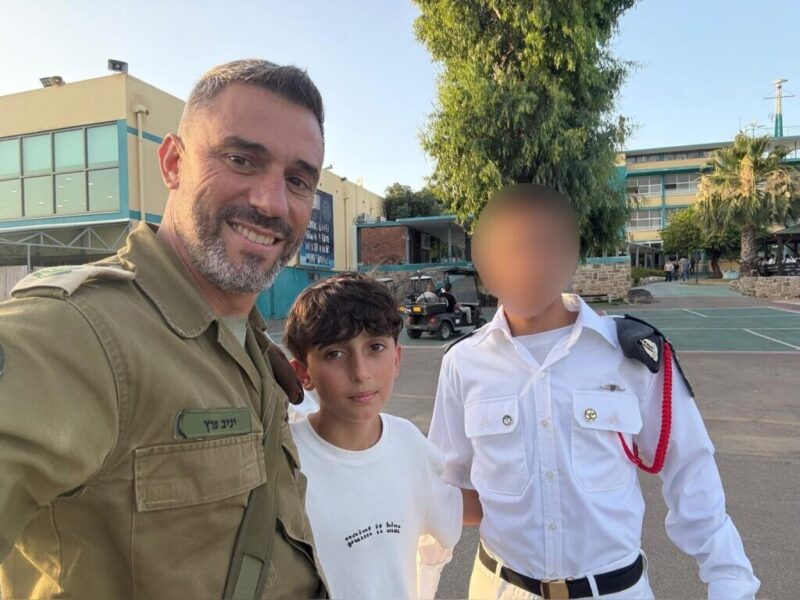 כפרניק WhatsApp-Image-2026-10-25-at-18.06.53-1-scaled פרס מפעל חיים לרנ״ג יניב פרץ משלומי כפרניק WhatsApp-Image-2026-10-25-at-18.06.53-1-scaled פרס מפעל חיים לרנ״ג יניב פרץ משלומי